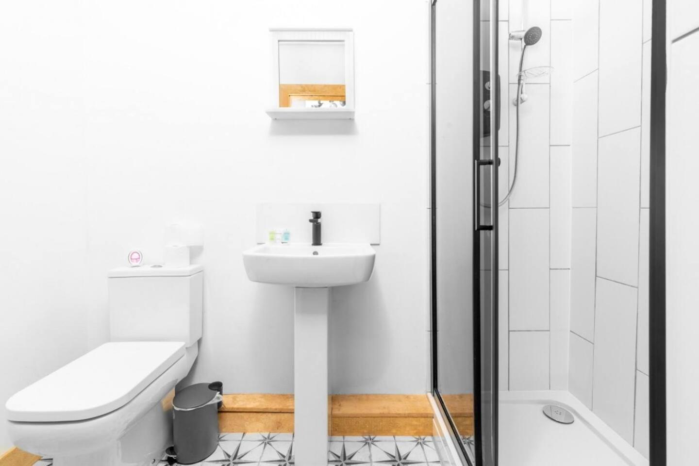 Loft Style Apartment - Near City Centre - Smart Tv- Wifi - Parking - Top Rated - 3Nt Birmingham Ngoại thất bức ảnh