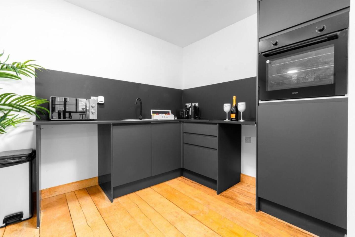 Loft Style Apartment - Near City Centre - Smart Tv- Wifi - Parking - Top Rated - 3Nt Birmingham Ngoại thất bức ảnh